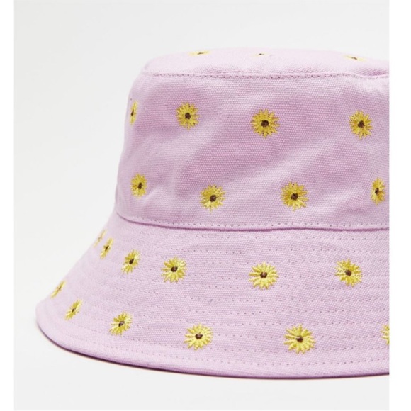UO• pink embroidered bucket hat sun hat - Picture 2 of 8